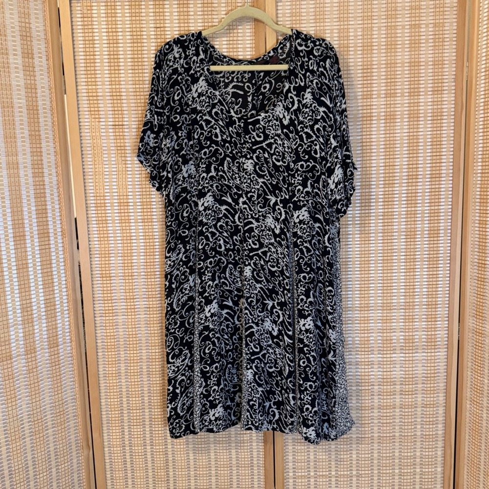 Rouge Womens Black White Scroll‎ Print Rayon V-Neck Shift Dress Medium Y2K Artsy